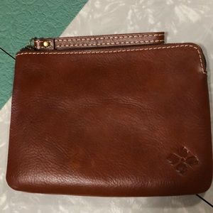 Patricia Nash large wristlet